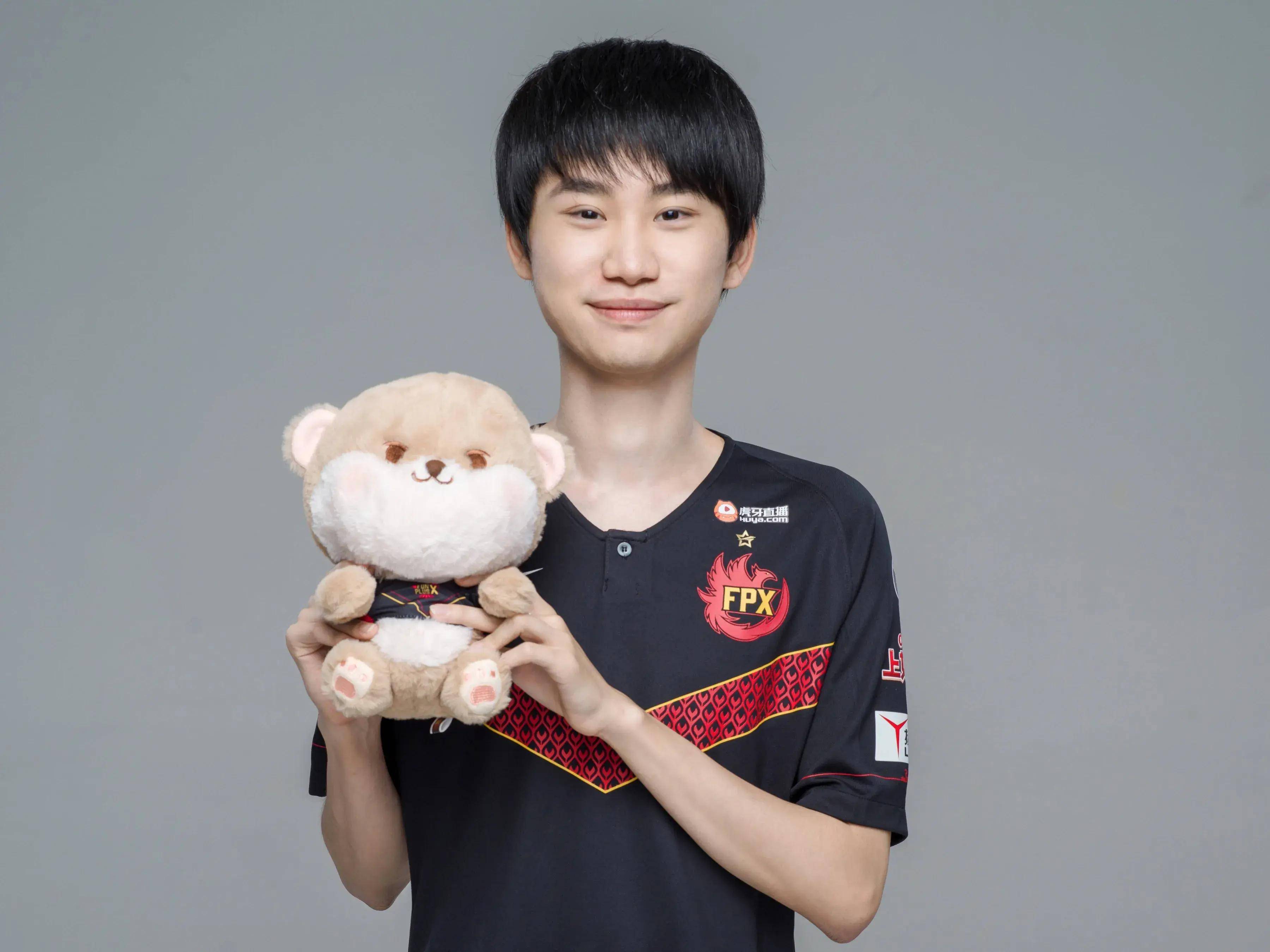 包含Doinb回归赛场,高光表现首场状态亮眼,利物浦观众沸腾!的词条 包含Doinb回归赛场,高光表现首场状态亮眼,利物浦观众沸腾!的词条