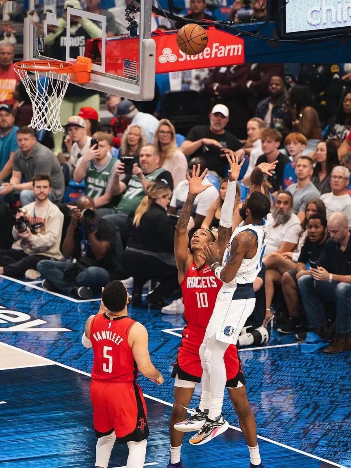 西亚卡姆爆冷击败独行侠，突破纪录引爆全场！的简单介绍